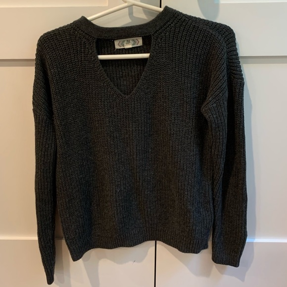 Two sweaters - Picture 1 of 6